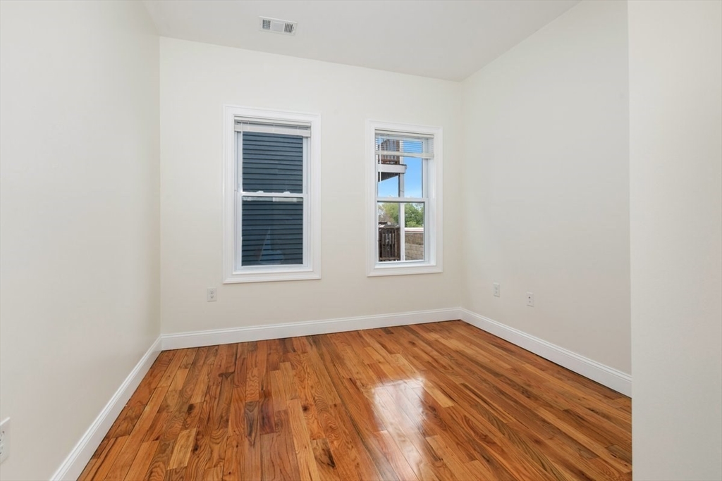 18 Baird Street, Unit 2 Boston, MA 02124 - Photo 7 of 21
