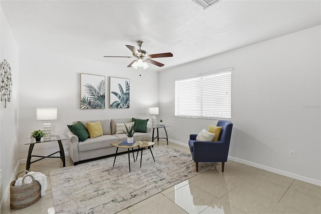 11808 Raintree Lake Lane, Unit C Tampa, FL 33617 - Photo 4 of 24