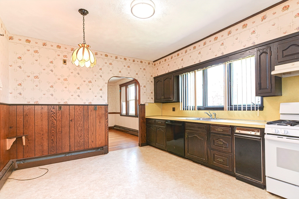 24 Grandview Road Chelsea, MA 02150 - Photo 20 of 40 Gallery Image 20
