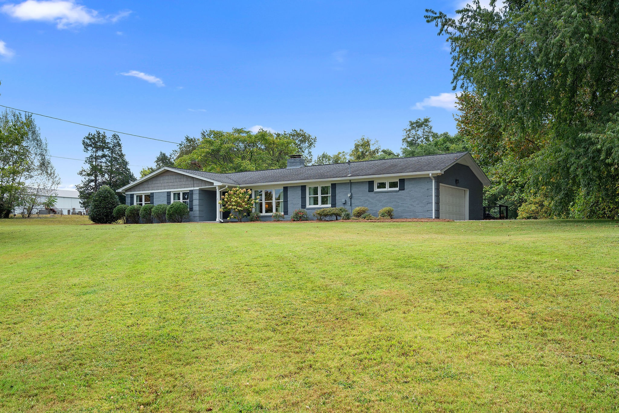 2337 Les Robinson Road Columbia, TN 38401 - Photo 3 of 35 a view of house with a yard