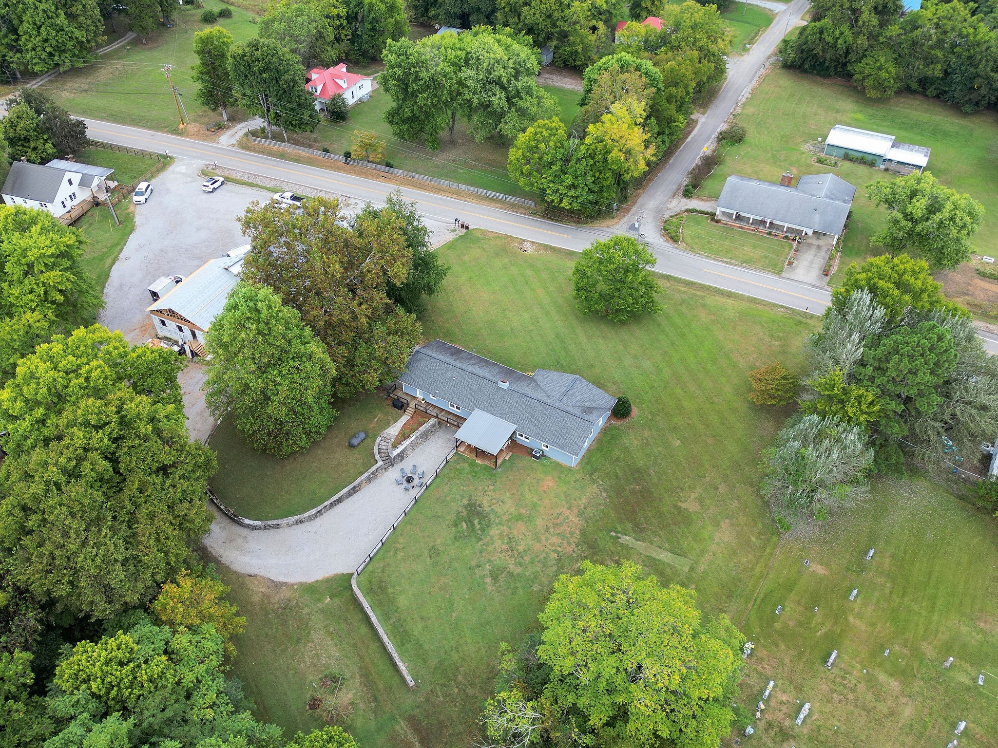 2337 Les Robinson Road Columbia, TN 38401 - Photo 6 of 35 an aerial view of a house