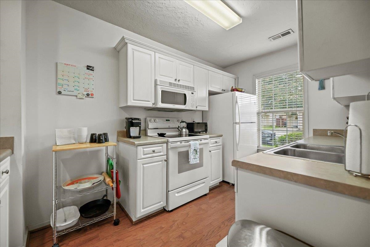 3040 Combray Circle Florence, SC 29501 - Photo 11 of 30 Gallery Image 11