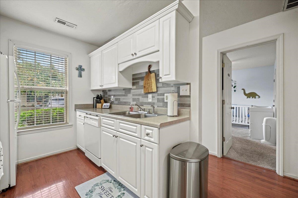 3040 Combray Circle Florence, SC 29501 - Photo 6 of 30 Gallery Image 6