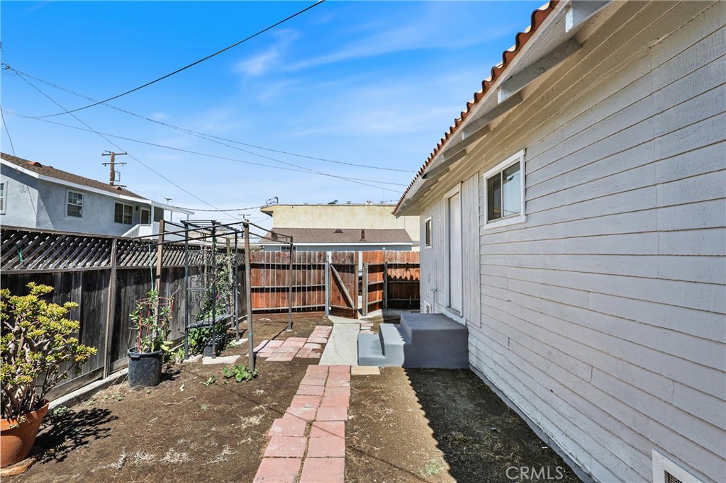 15323 Paramount Boulevard Paramount, CA 90723 - Photo 34 of 72 15329 Paramount Blvd: Home / Backyard
