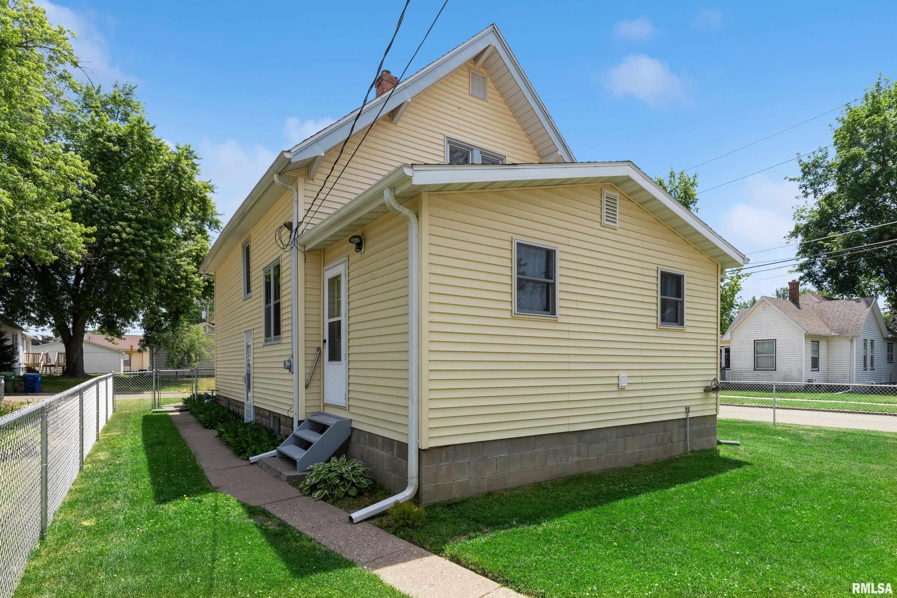 200 Adams Place Clinton, IA 52732 - Photo 4 of 22 Gallery Image 4
