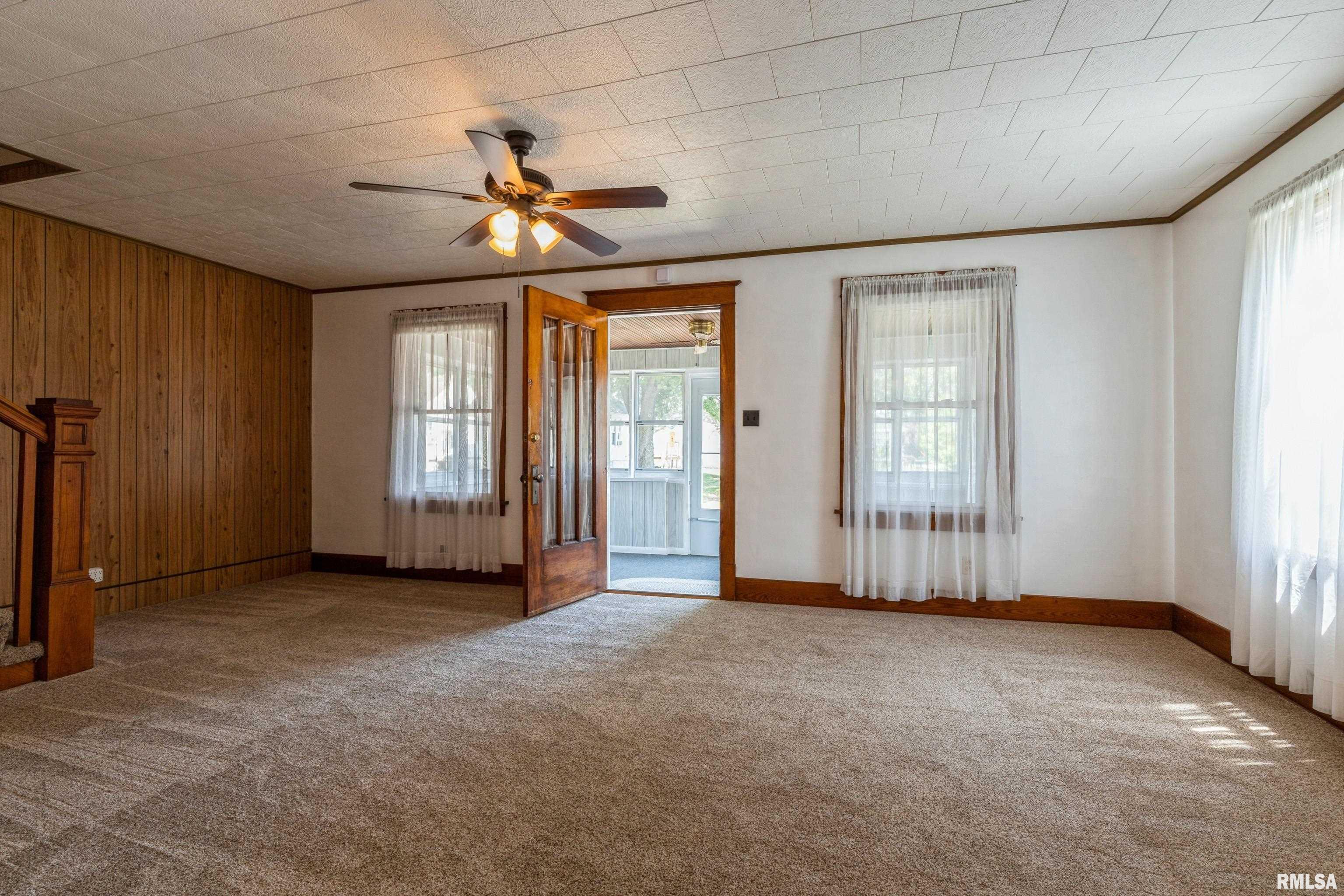 200 Adams Place Clinton, IA 52732 - Photo 6 of 22 Gallery Image 6