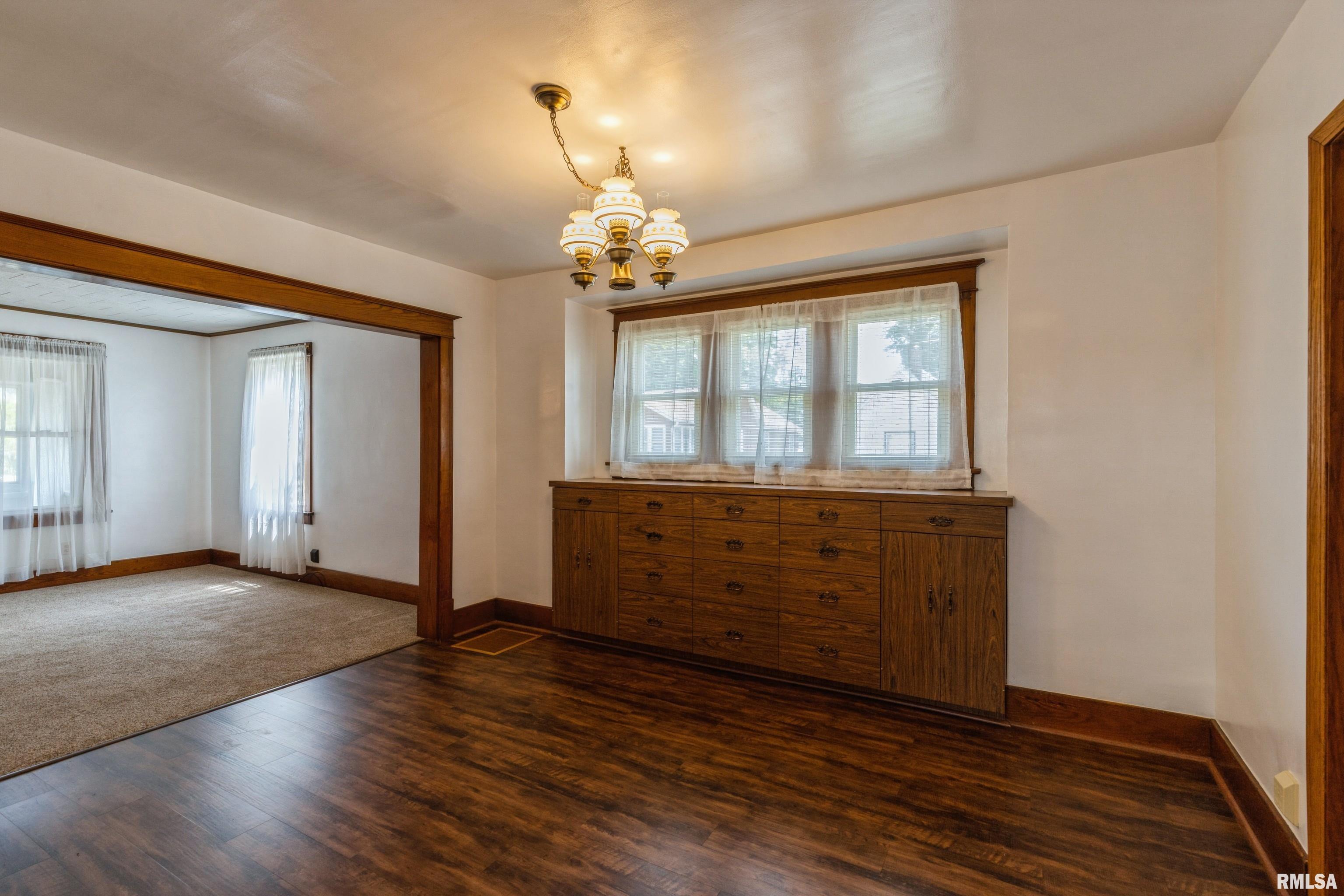 200 Adams Place Clinton, IA 52732 - Photo 8 of 22 Gallery Image 8