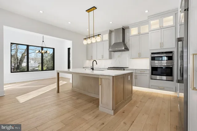 $2,295,000 | 604 Tapawingo Road Southwest, Vienna, VA 22180