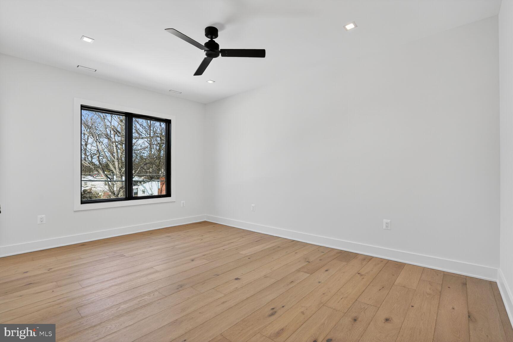 604 Tapawingo Road Southwest Vienna, VA 22180 - Photo 35 of 60