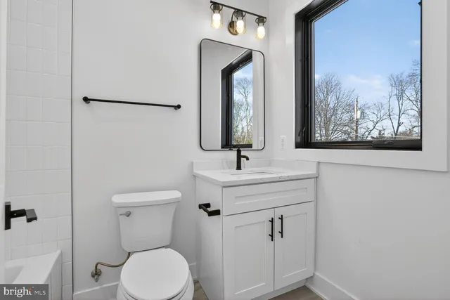 $2,295,000 | 604 Tapawingo Road Southwest, Vienna, VA 22180