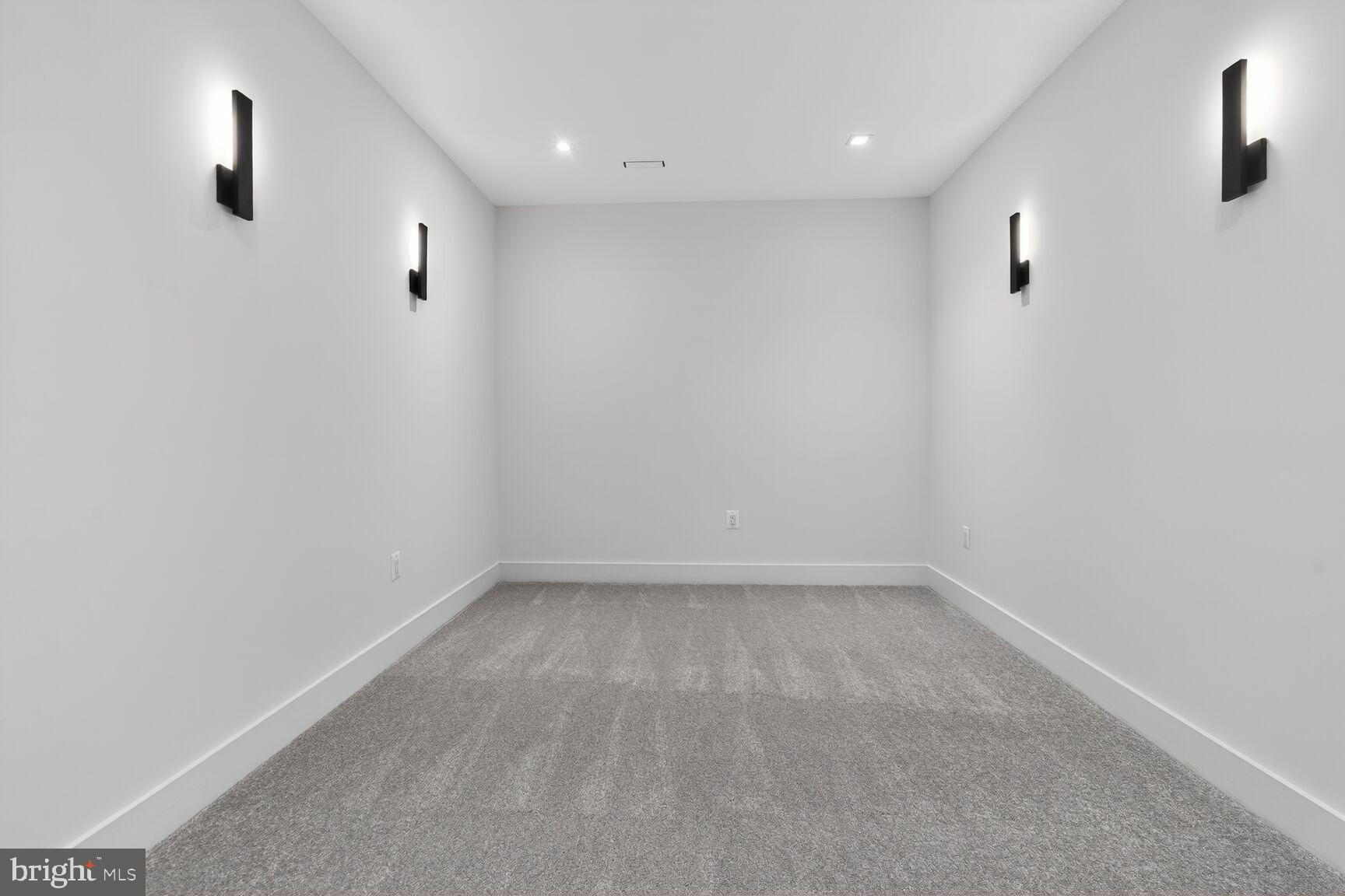 604 Tapawingo Road Southwest Vienna, VA 22180 - Photo 46 of 60