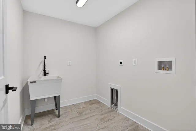 $2,295,000 | 604 Tapawingo Road Southwest, Vienna, VA 22180