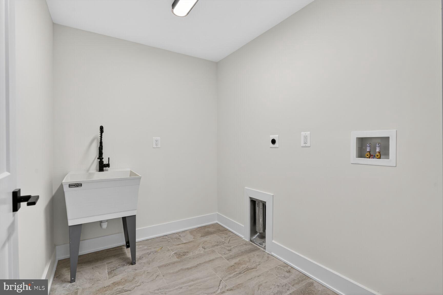 604 Tapawingo Road Southwest Vienna, VA 22180 - Photo 47 of 60