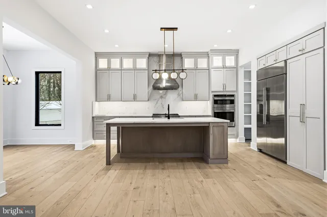 $2,295,000 | 604 Tapawingo Road Southwest, Vienna, VA 22180