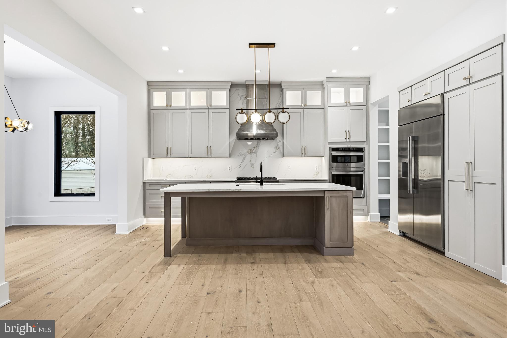 604 Tapawingo Road Southwest Vienna, VA 22180 - Photo 9 of 60