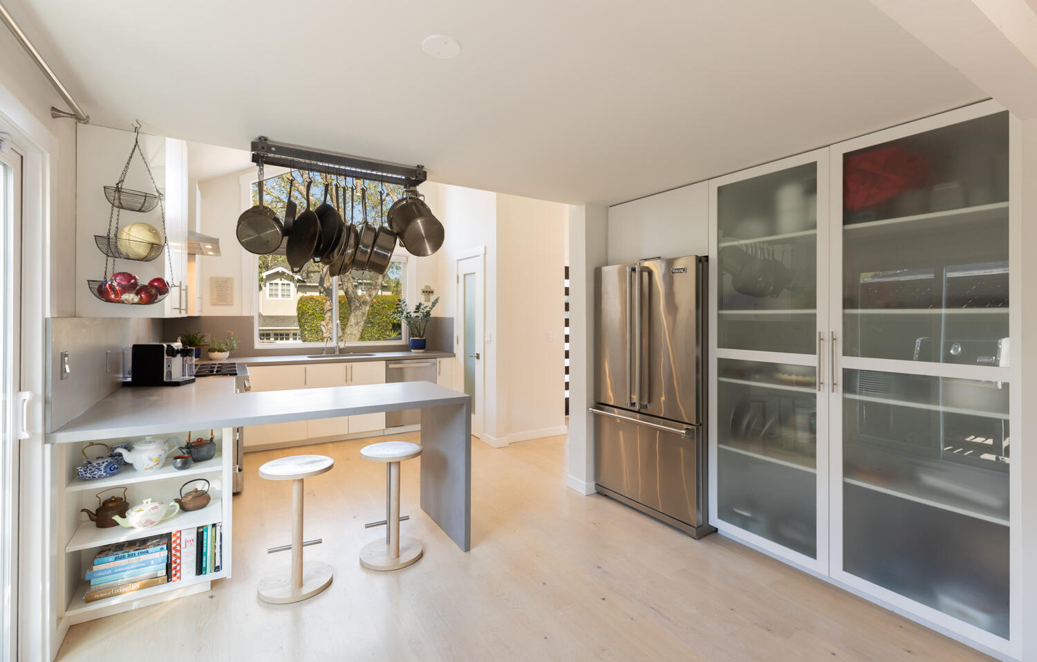418 Seaview Road Montecito, CA 93108 - Photo 13 of 30 14_Seaview418.Kitchen2