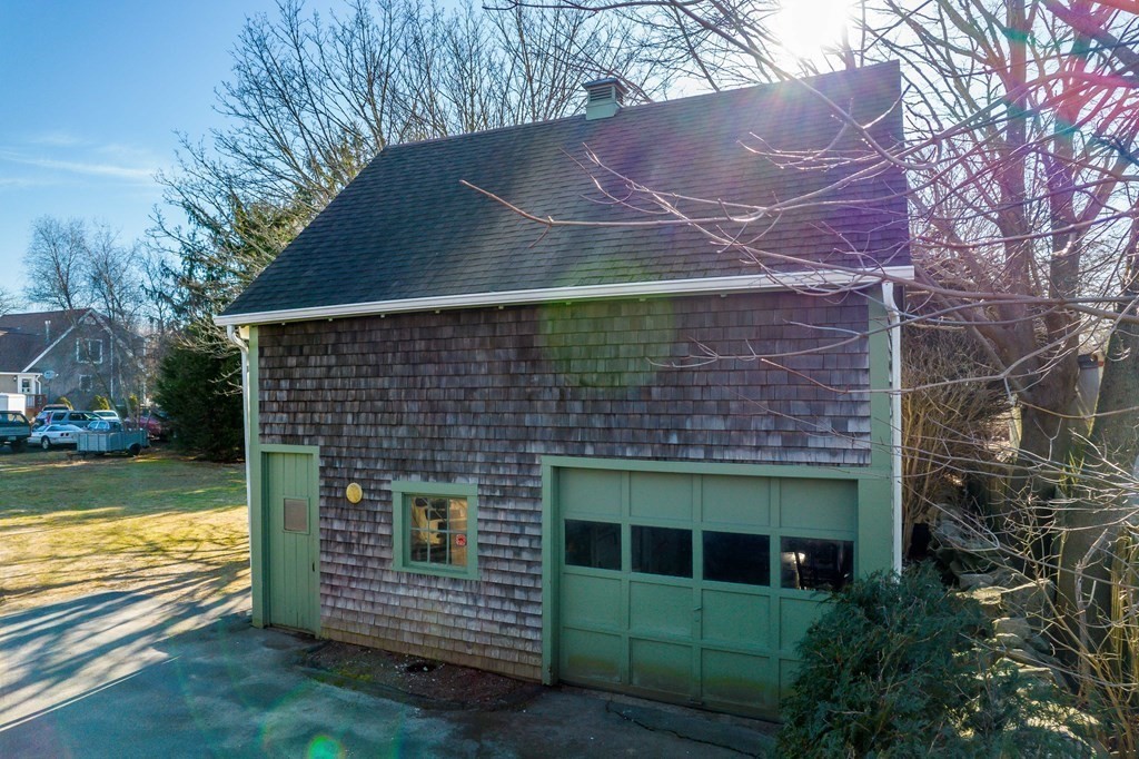 236 Russells Mills Road Dartmouth, MA 02748 - Photo 6 of 30 a front view of a house with a yard