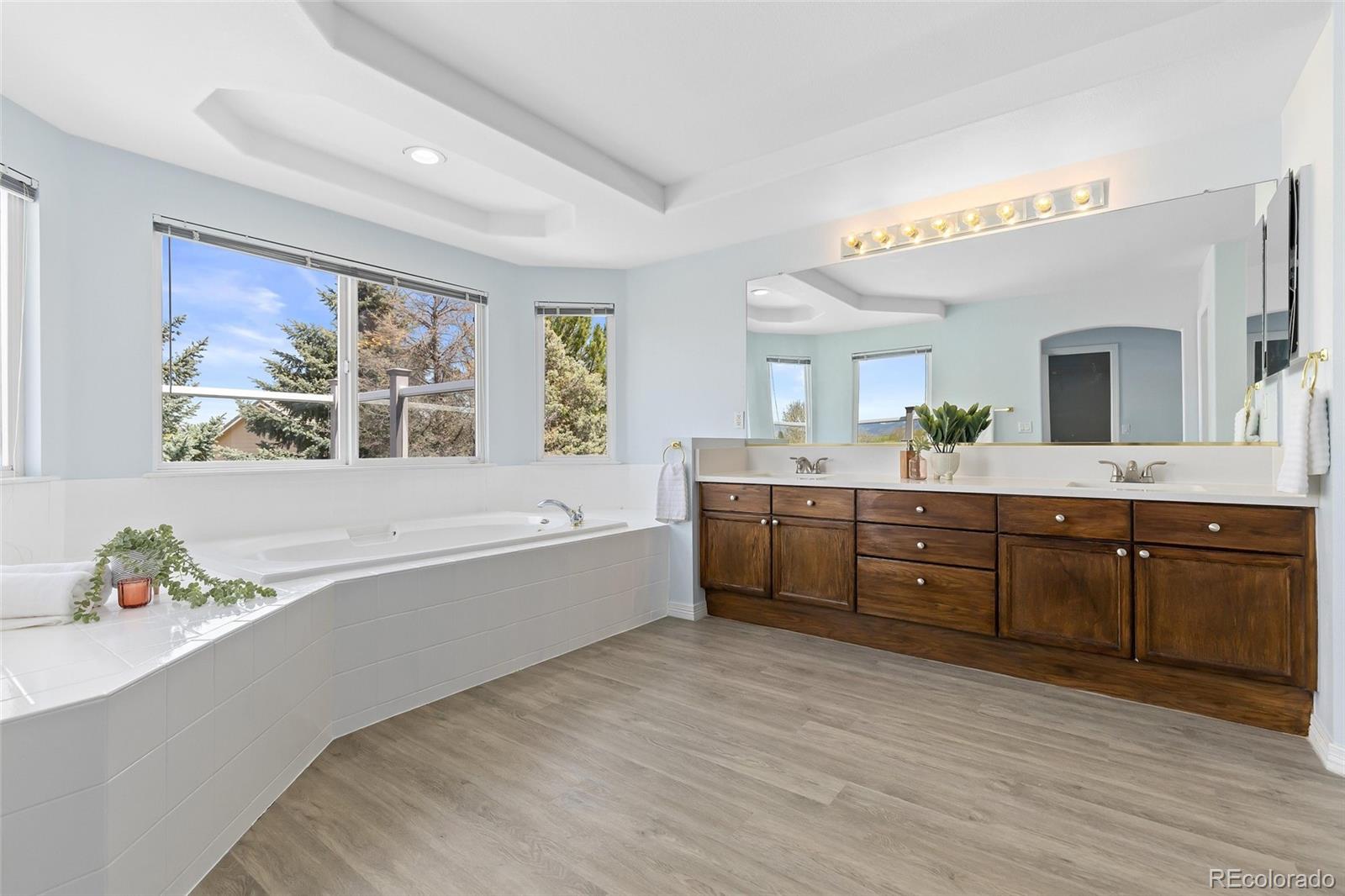2081 Hyacinth Road Highlands Ranch, CO 80129 - Photo 26 of 50 Gallery Image 26