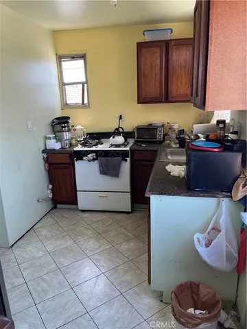 $795,000 | 1610 North Fries Avenue, Wilmington, CA 90744