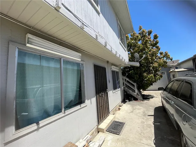 $795,000 | 1610 North Fries Avenue, Wilmington, CA 90744