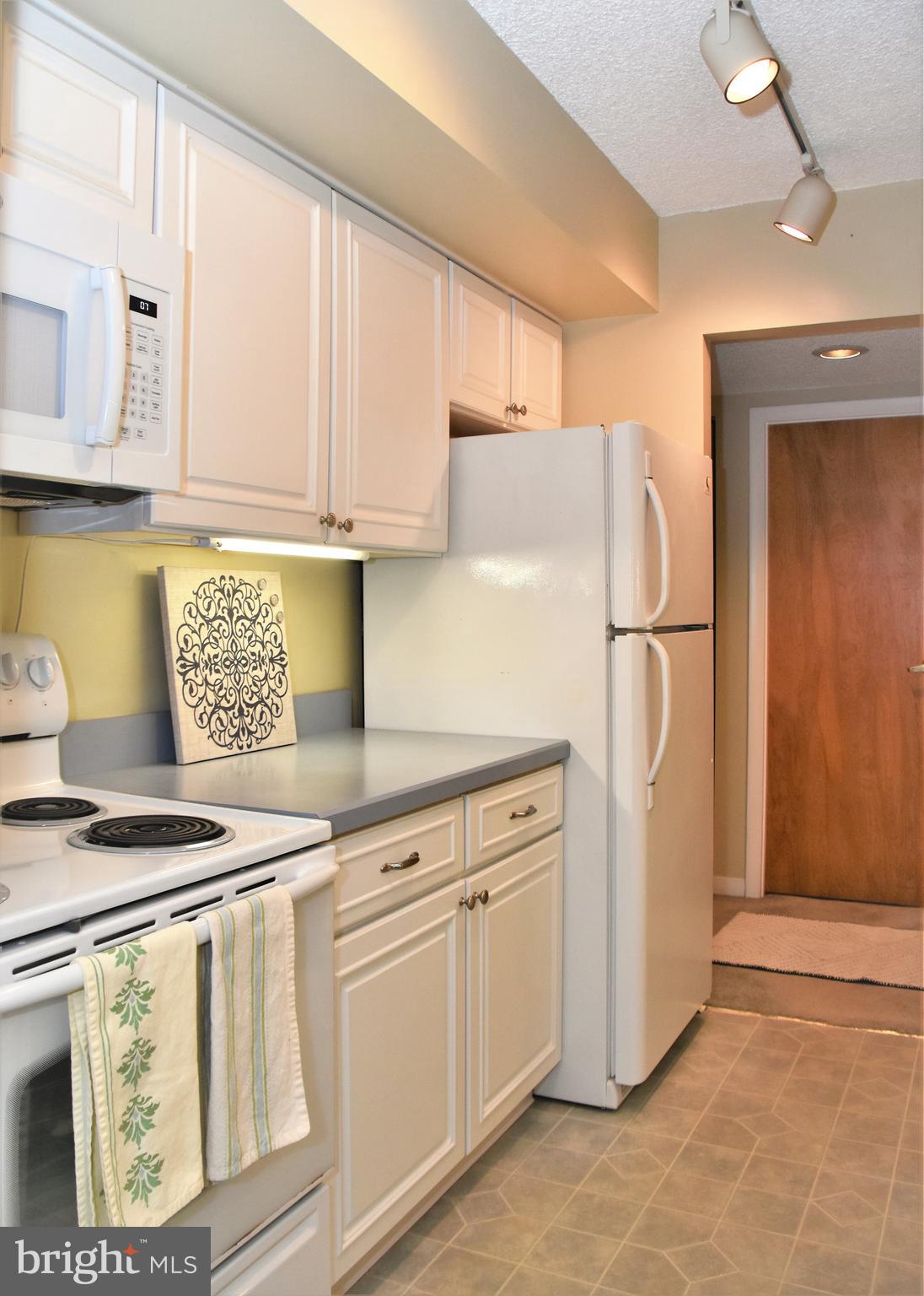 800 Avondale Road, Unit 3G Wallingford, PA 19086 - Photo 25 of 87