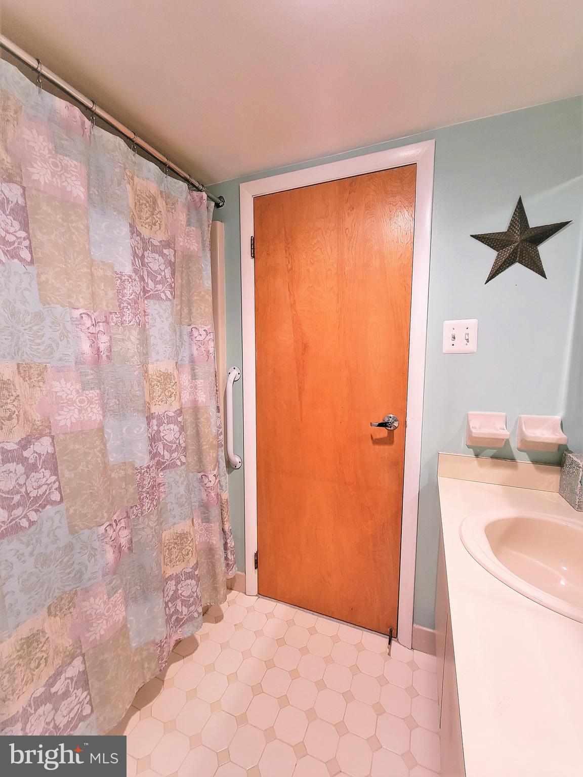 800 Avondale Road, Unit 3G Wallingford, PA 19086 - Photo 77 of 87 Hall Bath