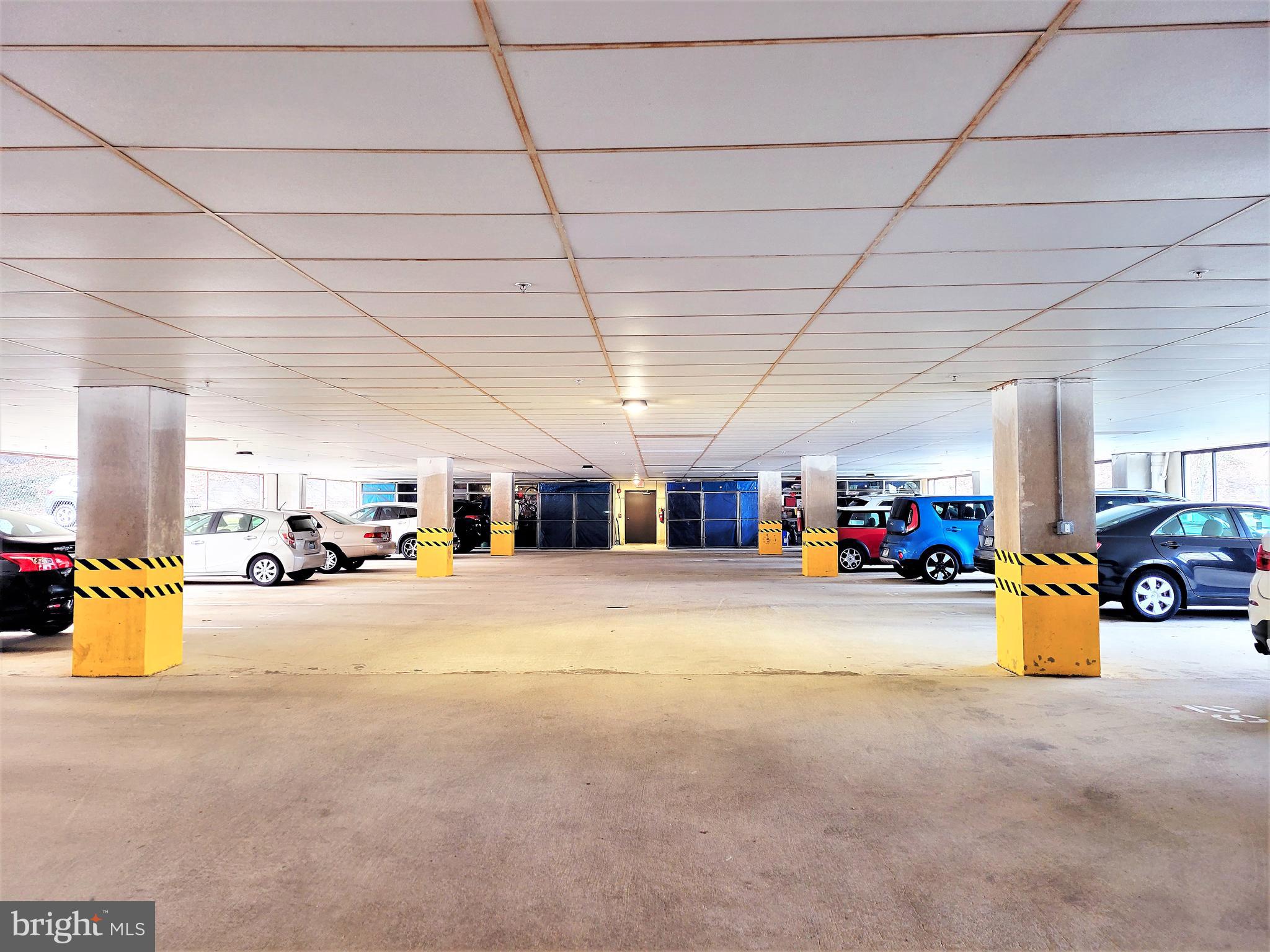 800 Avondale Road, Unit 3G Wallingford, PA 19086 - Photo 8 of 87 Bright & Clean Garage