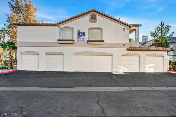 $1,575 | 75 North Valle Verde Drive, Unit 1821, Henderson, NV 89074