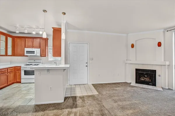 $1,575 | 75 North Valle Verde Drive, Unit 1821, Henderson, NV 89074