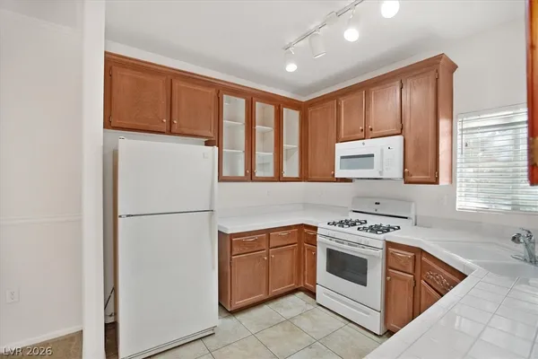 $1,575 | 75 North Valle Verde Drive, Unit 1821, Henderson, NV 89074