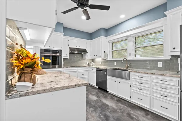$515,000 | 501 Adams Avenue, McGregor, TX 76657