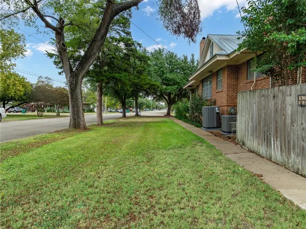 $515,000 | 501 Adams Avenue, McGregor, TX 76657