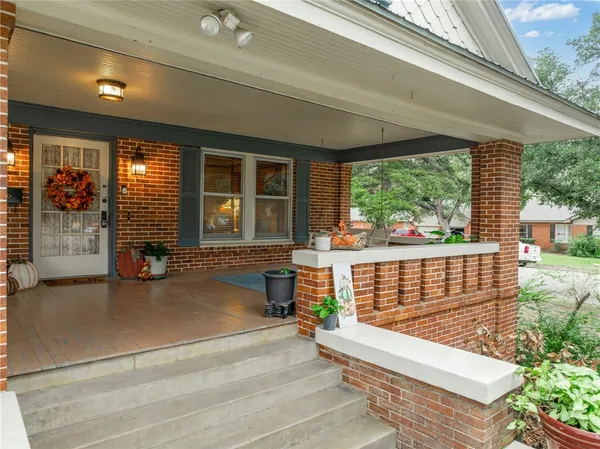 $515,000 | 501 Adams Avenue, McGregor, TX 76657