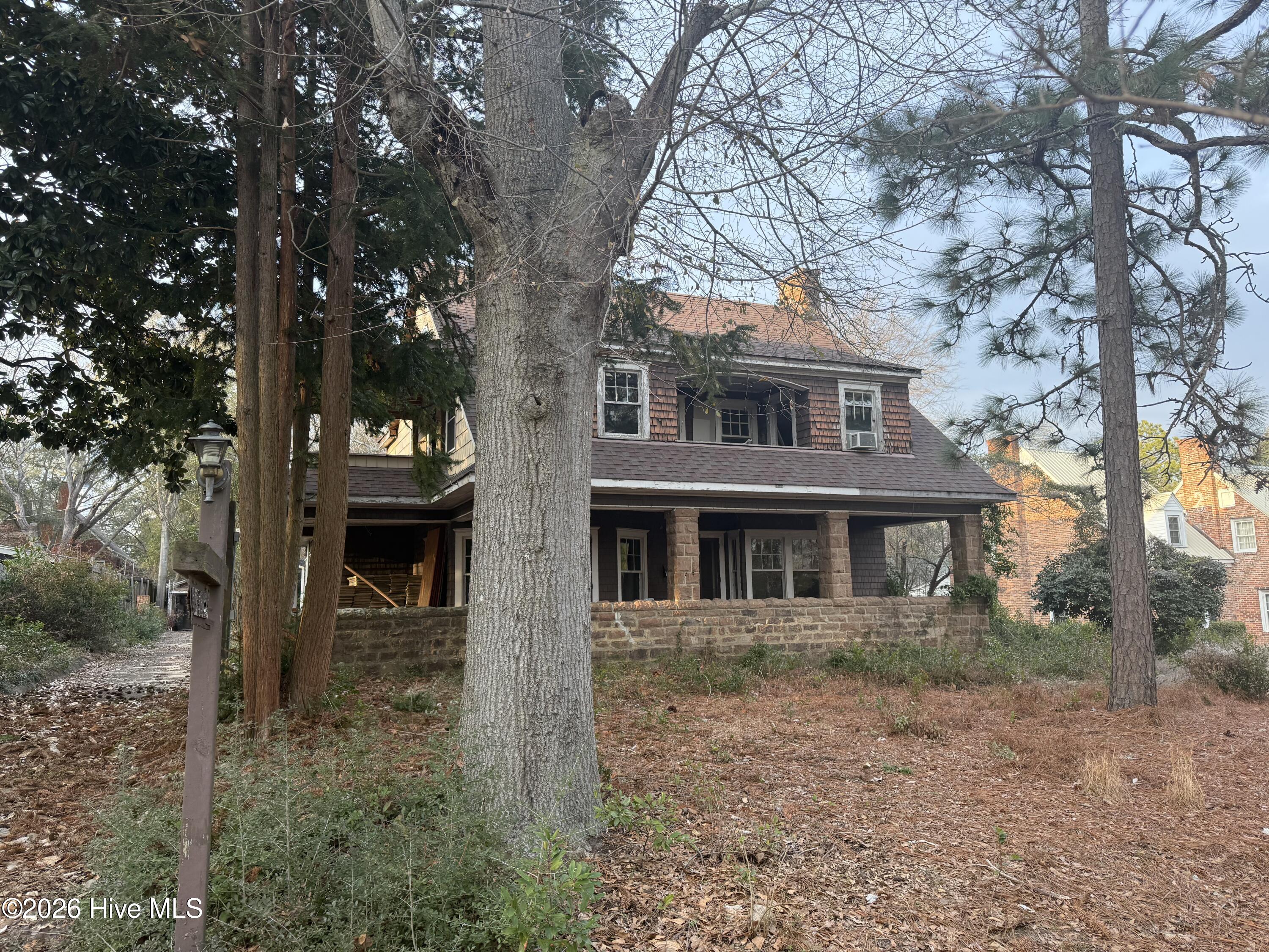 316 Entwistle Street Hamlet, NC 28345 - Photo 3 of 37 316 Entwistle St