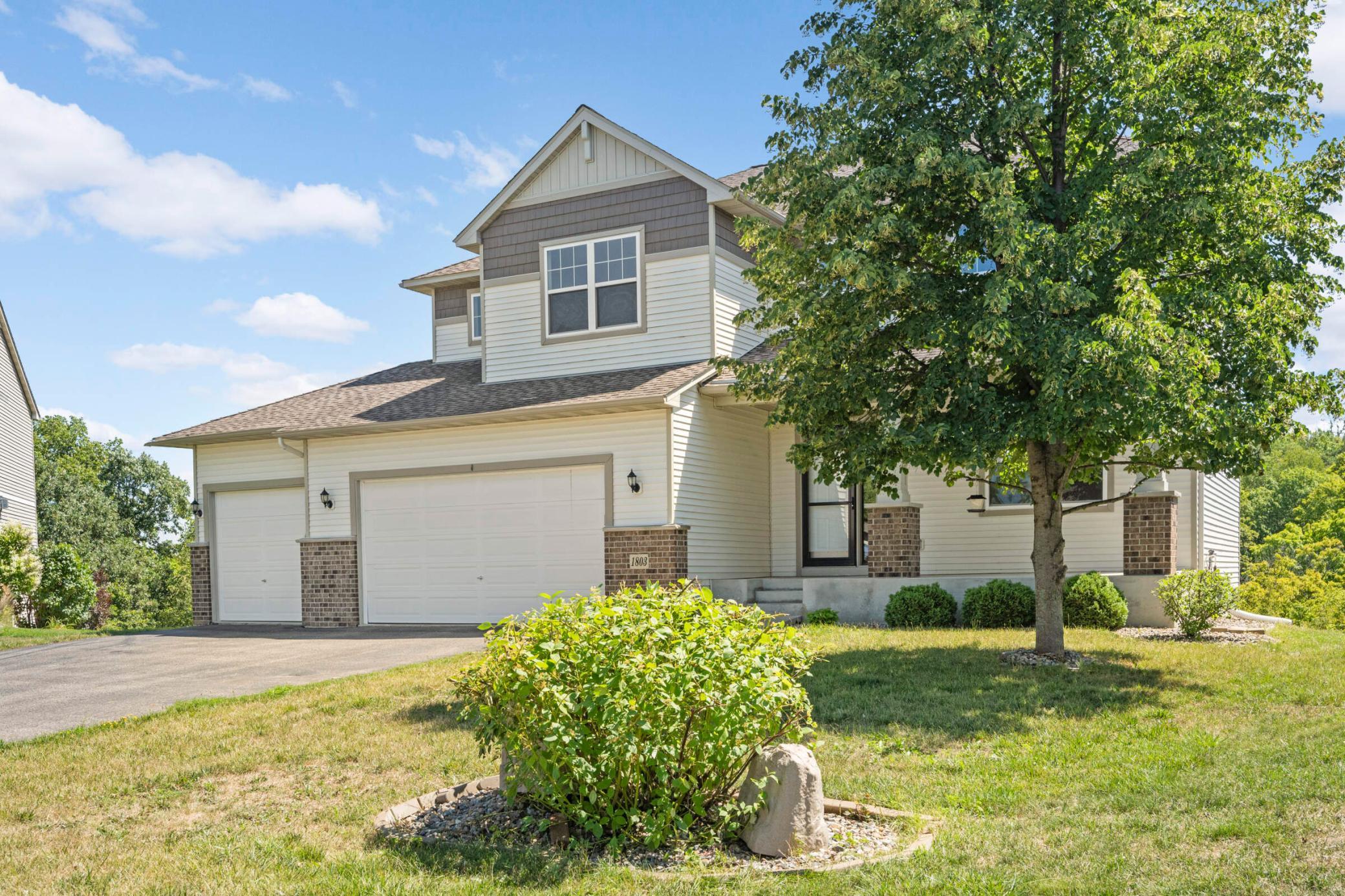 1803 Red Oak Ridge Carver, MN 55315 - Photo 9 of 49 Gallery Image 9