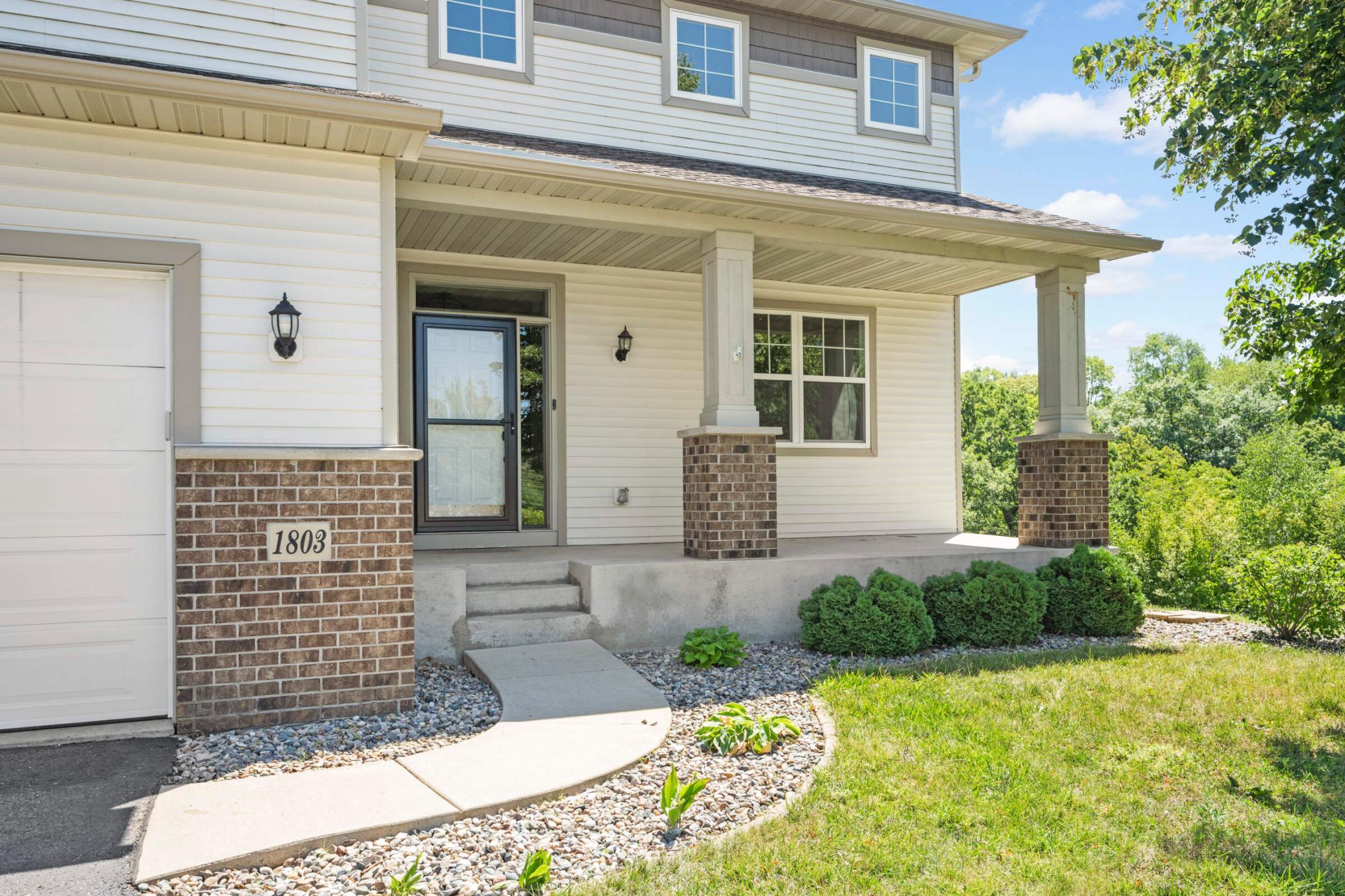 1803 Red Oak Ridge Carver, MN 55315 - Photo 10 of 49 Gallery Image 10
