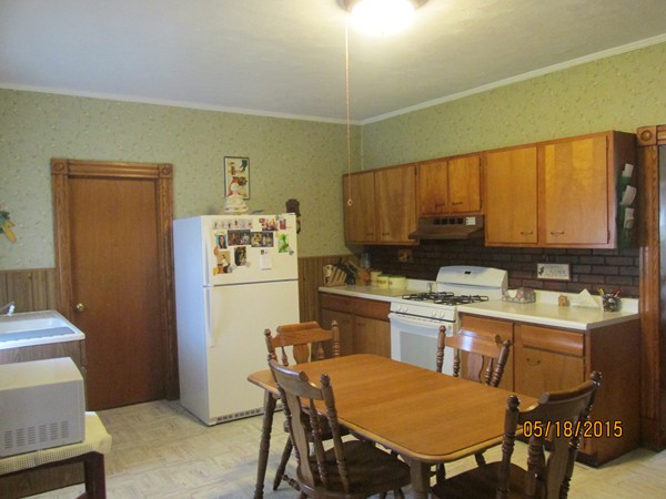 10 Gardner Road Chicopee, MA 01013 - Photo 2 of 10