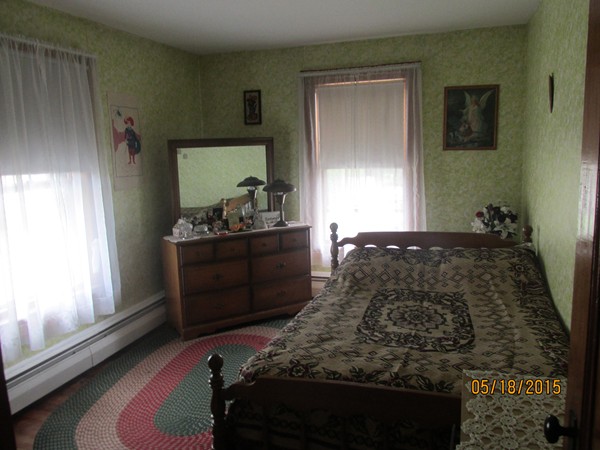 10 Gardner Road Chicopee, MA 01013 - Photo 5 of 10