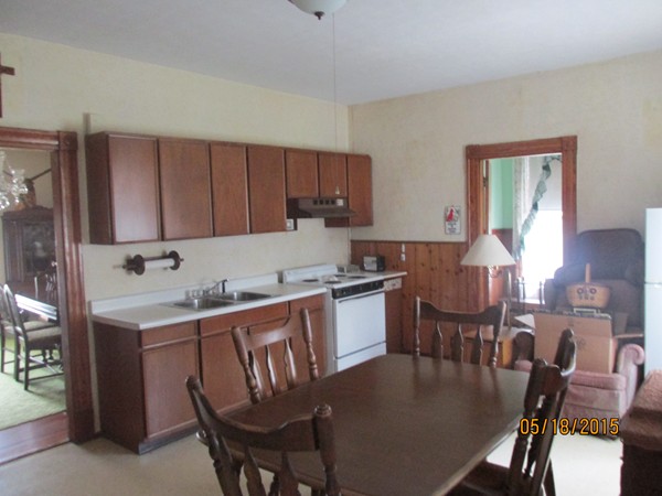 10 Gardner Road Chicopee, MA 01013 - Photo 6 of 10