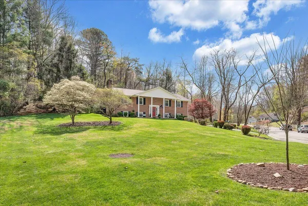 $464,950 | 3 Pine View Drive, Radford, VA 24141