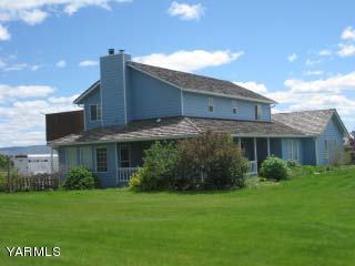 971 Sheep Co Road Selah, WA 98942 - Photo 3 of 44 a view of a house with backyard and garden