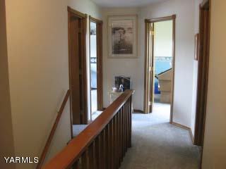 971 Sheep Co Road Selah, WA 98942 - Photo 22 of 44 a view of a hallway with a hallway