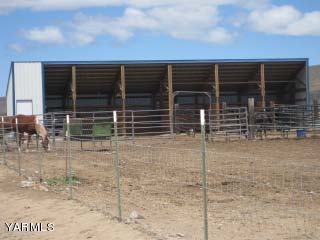 971 Sheep Co Road Selah, WA 98942 - Photo 40 of 44 a backyard of a house