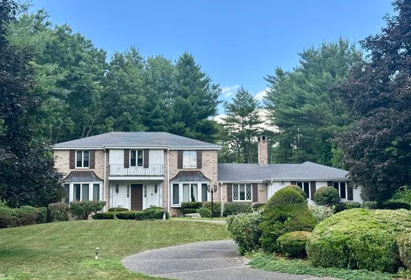 $1,795,000 | 54 Yorkshire Road, Dover, MA 02030