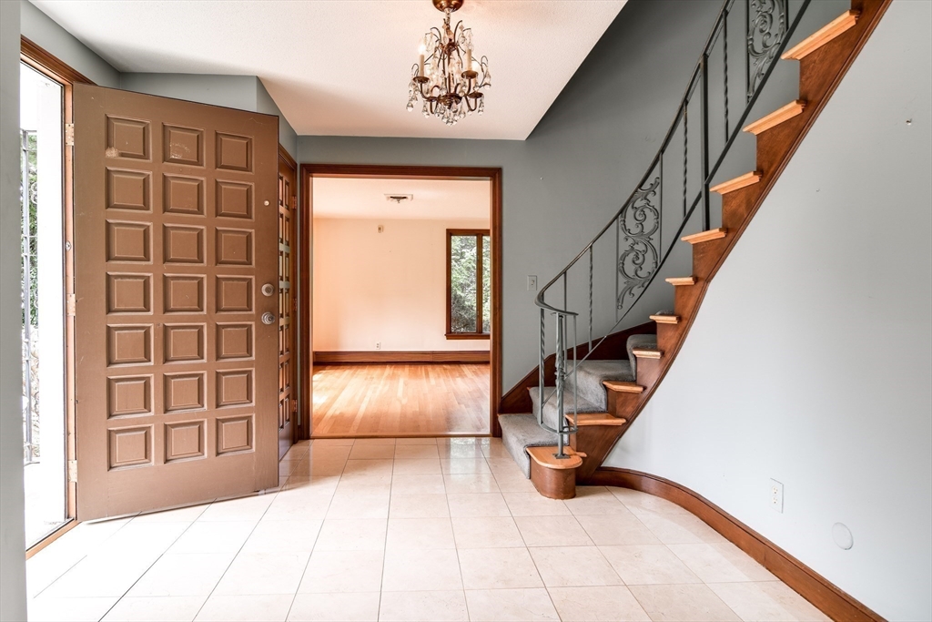 54 Yorkshire Road Dover, MA 02030 - Photo 5 of 26