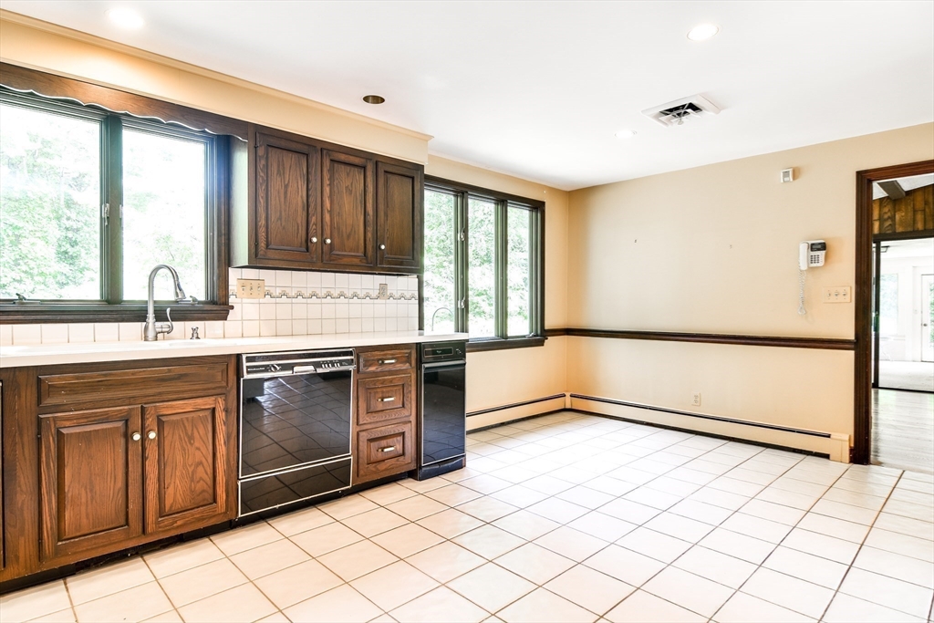 54 Yorkshire Road Dover, MA 02030 - Photo 9 of 26