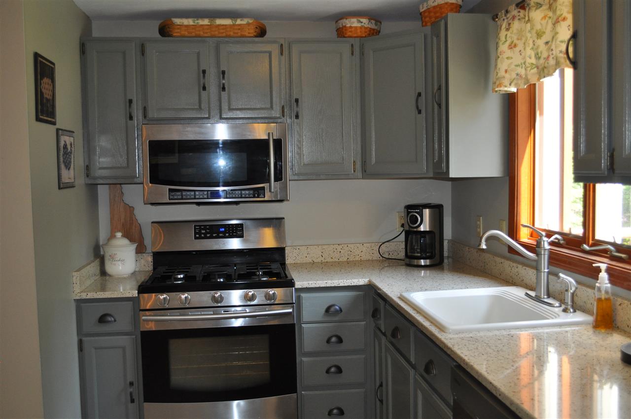 444 Chestnut Hill Road New Boston, NH 03070 - Photo 8 of 25