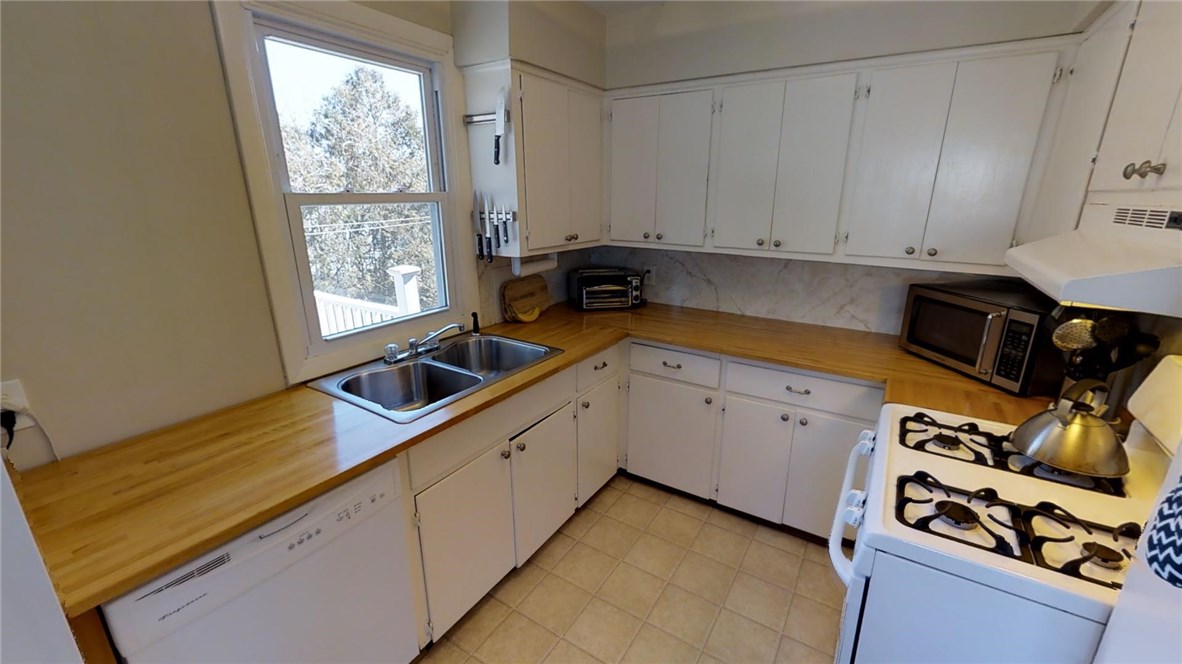 37 Juniper Road South Kingstown, RI 02879 - Photo 14 of 25 Gallery Image 14