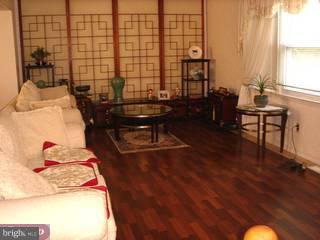 1975 Merlin Road Philadelphia, PA 19116 - Photo 3 of 6 Gallery Image 3