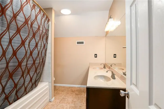 $595,000 | 4539 Neosho Road, Wellsville, KS 66092